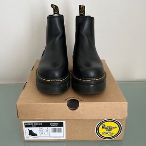 Dr. Martens Audrick Chelsea Size 7 Platform